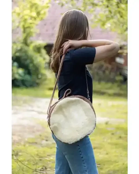 Borsa a tracolla bianca con pecora ricamata – OVIS ARIES
